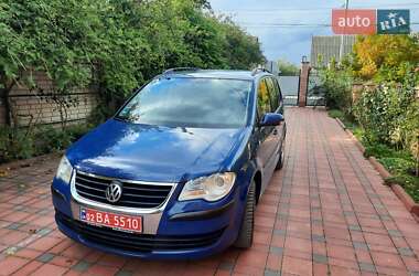 Мінівен Volkswagen Touran 2007 в Гнівані