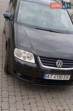 Минивэн Volkswagen Touran 2004 в  фото 3 Минивэн Volkswagen Touran 2004 в