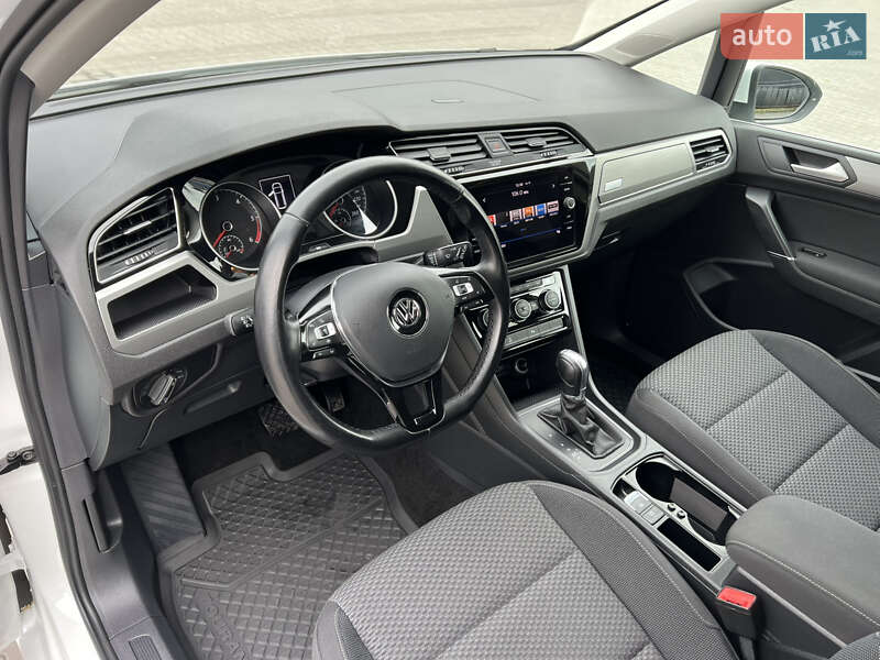 Микровэн Volkswagen Touran 2018 в Луцке