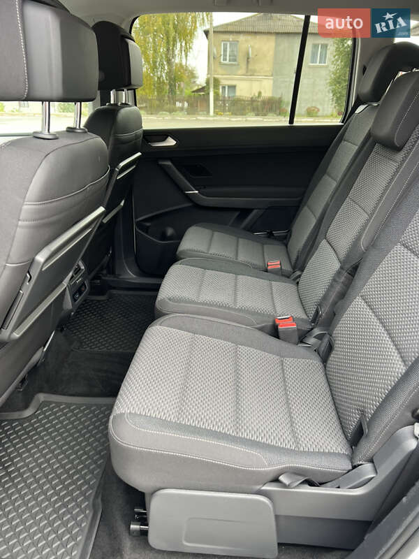 Микровэн Volkswagen Touran 2018 в Луцке