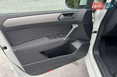 Микровэн Volkswagen Touran 2021 в 