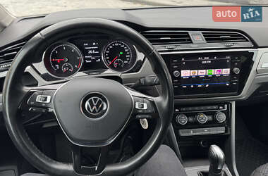 Микровэн Volkswagen Touran 2021 в 