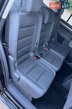 Минивэн Volkswagen Touran 2012 в 
