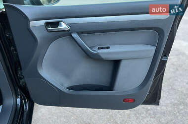 Минивэн Volkswagen Touran 2012 в 