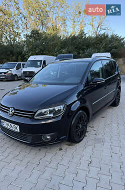 Мінівен Volkswagen Touran 2011 в Чернівцях
