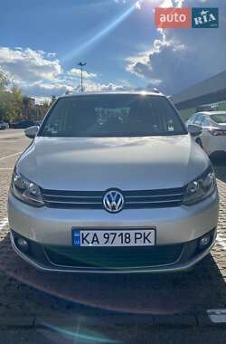 Мінівен Volkswagen Touran 2011 в Києві