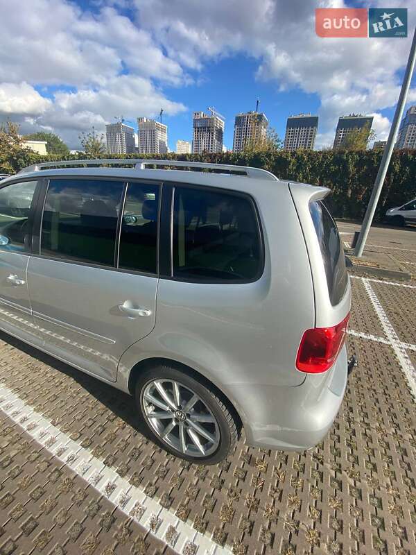 Минивэн Volkswagen Touran 2011 в Киеве фото 6 Минивэн Volkswagen Touran 2011 в Киеве