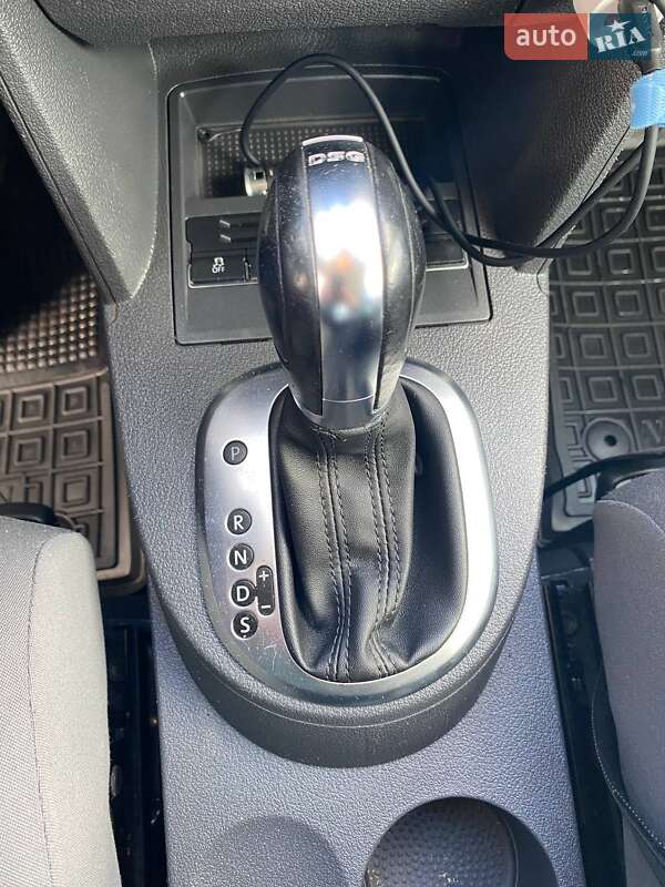 Минивэн Volkswagen Touran 2011 в Киеве фото 25 Минивэн Volkswagen Touran 2011 в Киеве