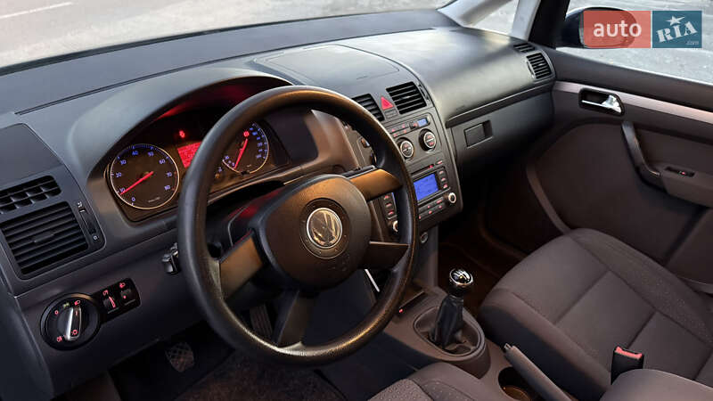 Минивэн Volkswagen Touran 2006 в Шепетовке