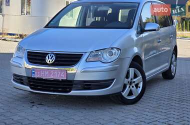 Минивэн Volkswagen Touran 2007 в Гусятине