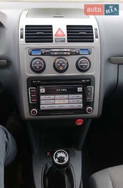 Минивэн Volkswagen Touran 2008 в 