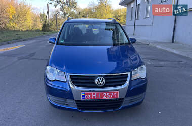 Мінівен Volkswagen Touran 2008 в Сарнах