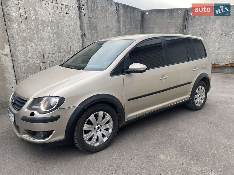 Volkswagen Touran 2010 Volkswagen Touran 2010