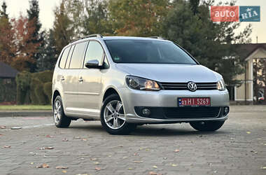 Минивэн Volkswagen Touran 2013 в 