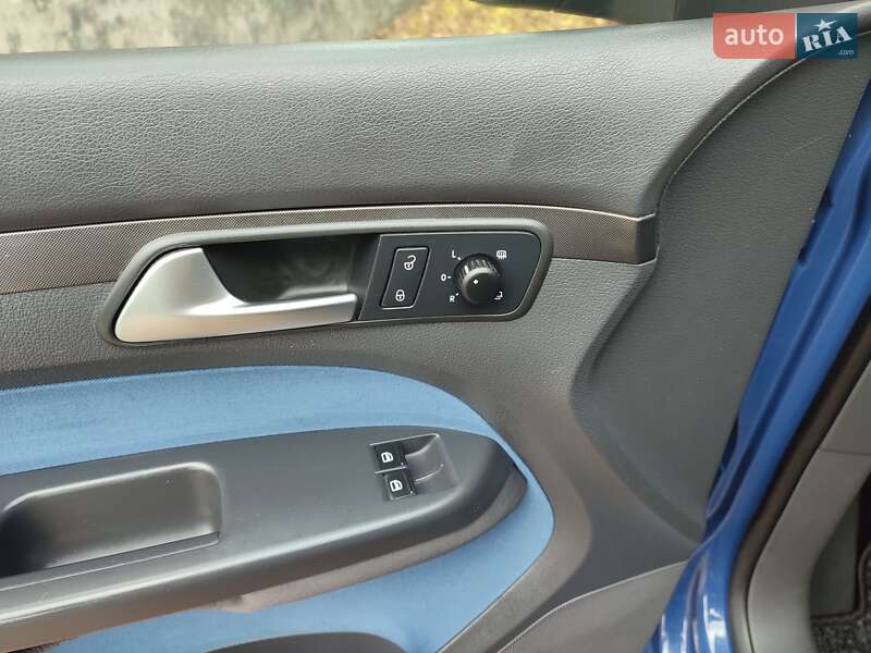 Минивэн Volkswagen Touran 2010 в Житомире фото 31 Минивэн Volkswagen Touran 2010 в Житомире