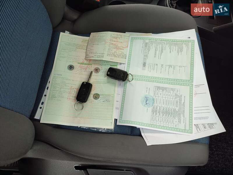 Минивэн Volkswagen Touran 2010 в Житомире фото 35 Минивэн Volkswagen Touran 2010 в Житомире