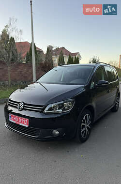 Минивэн Volkswagen Touran 2012 в 