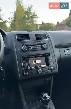 Минивэн Volkswagen Touran 2012 в 