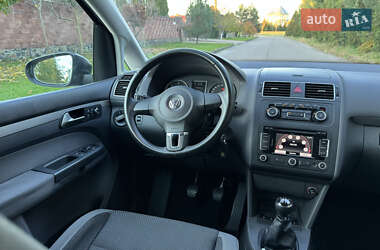 Минивэн Volkswagen Touran 2012 в 