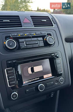 Минивэн Volkswagen Touran 2012 в 