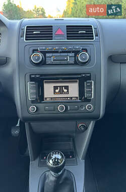 Минивэн Volkswagen Touran 2012 в 