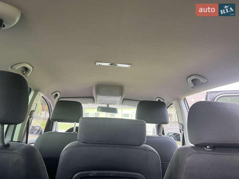 Минивэн Volkswagen Touran 2003 в Львове