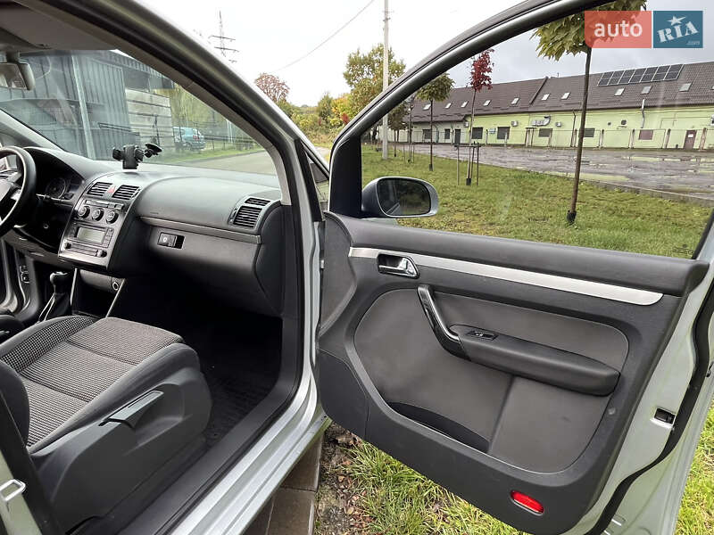 Минивэн Volkswagen Touran 2003 в Львове