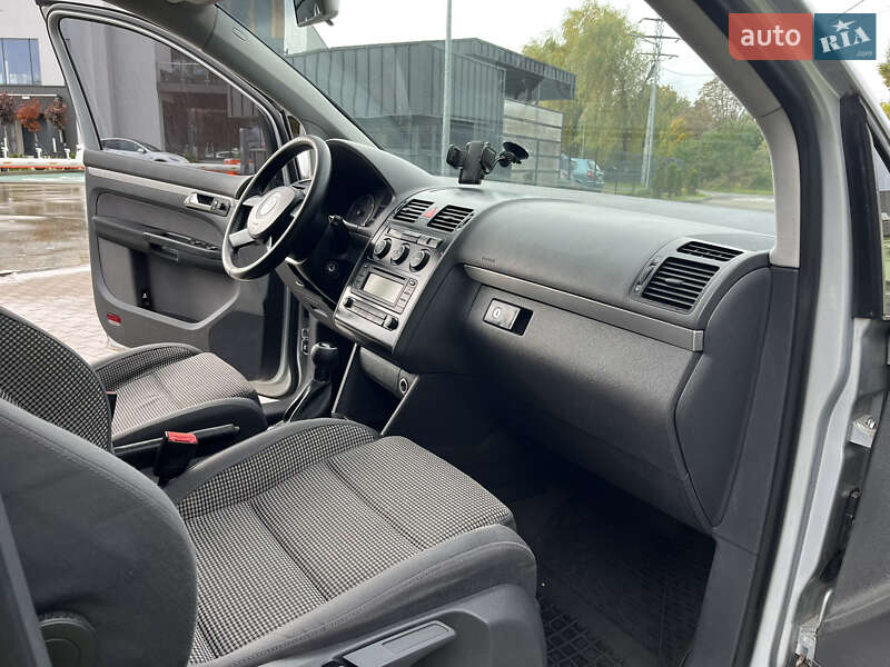 Минивэн Volkswagen Touran 2003 в Львове