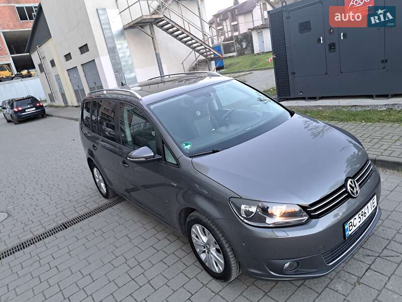 Мінівен Volkswagen Touran 2014 в Львові фото 16 Мінівен Volkswagen Touran 2014 в Львові