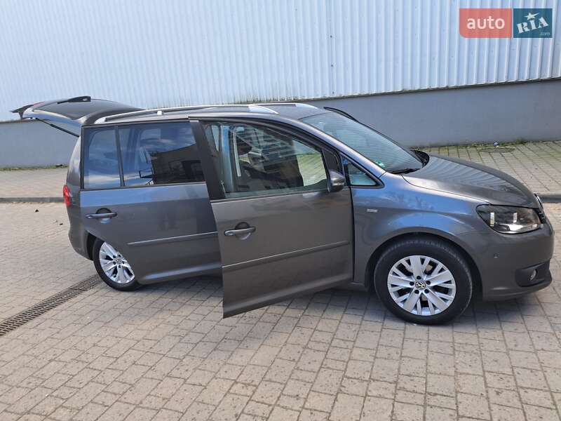 Мінівен Volkswagen Touran 2014 в Львові фото 20 Мінівен Volkswagen Touran 2014 в Львові