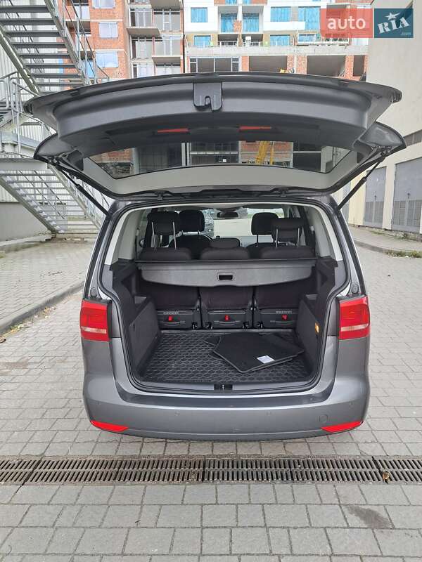 Мінівен Volkswagen Touran 2014 в Львові фото 33 Мінівен Volkswagen Touran 2014 в Львові