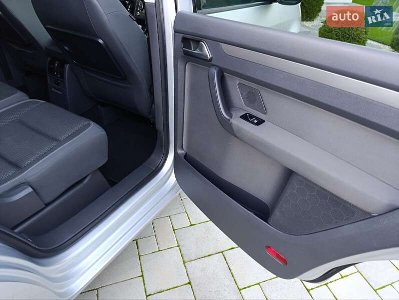 Минивэн Volkswagen Touran 2011 в Ивано-Франковске фото 20 Минивэн Volkswagen Touran 2011 в Ивано-Франковске