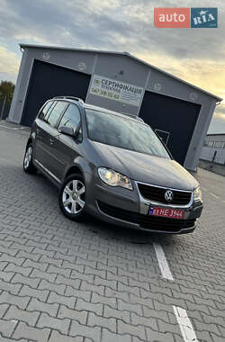 Минивэн Volkswagen Touran 2007 в 