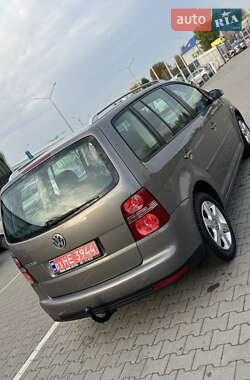 Минивэн Volkswagen Touran 2007 в 