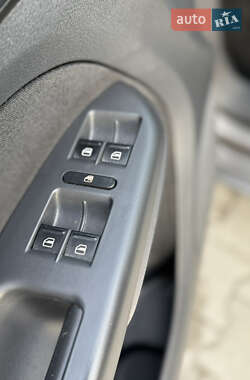 Минивэн Volkswagen Touran 2007 в 