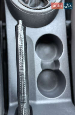 Минивэн Volkswagen Touran 2007 в 