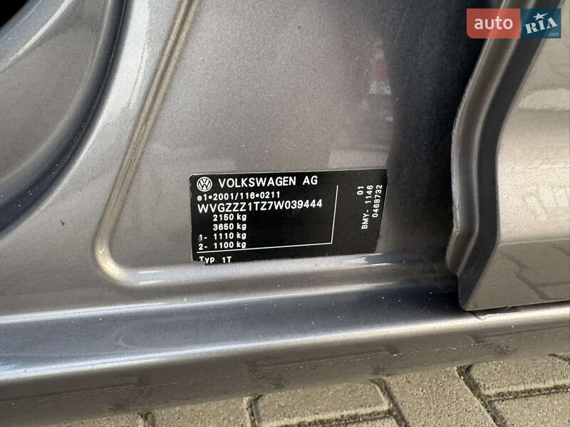 Минивэн Volkswagen Touran 2007 в Нововолынске