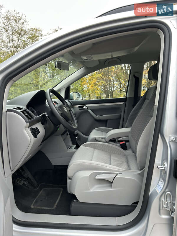 Минивэн Volkswagen Touran 2008 в Золотоноше фото 33 Минивэн Volkswagen Touran 2008 в Золотоноше