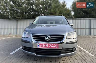 Минивэн Volkswagen Touran 2008 в Луцке Минивэн Volkswagen Touran 2008 в Луцке