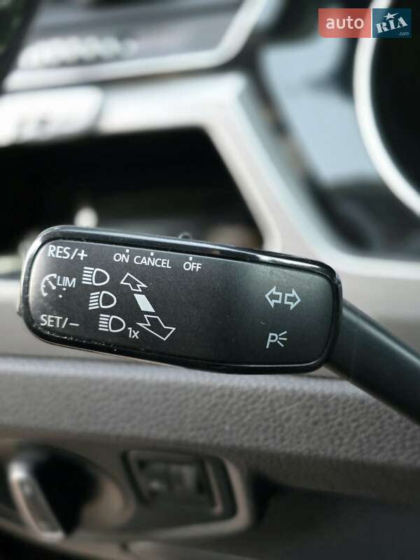 Мікровен Volkswagen Touran 2017 в Бориславі