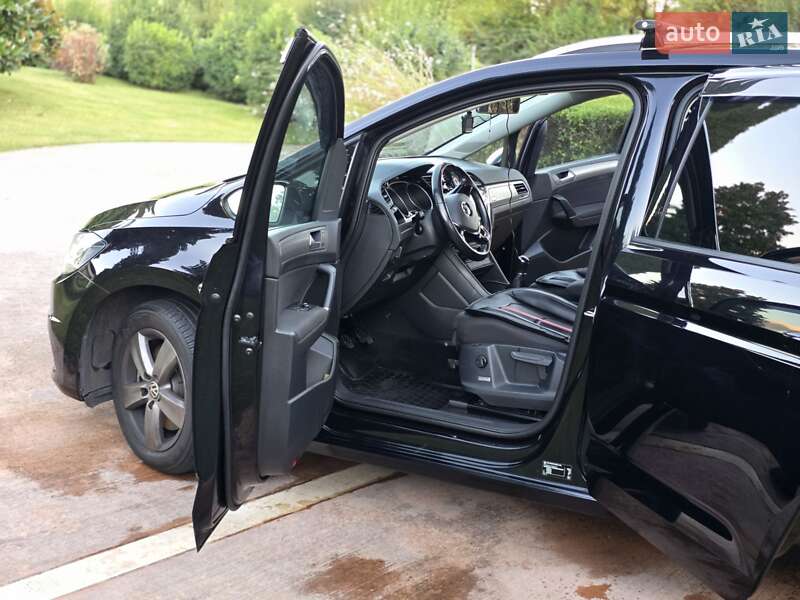 Мікровен Volkswagen Touran 2017 в Бориславі