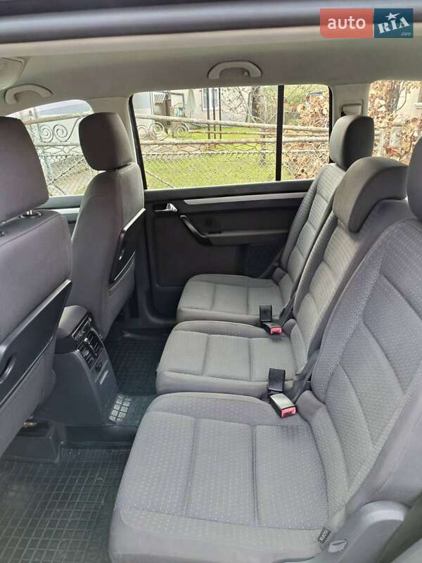 Минивэн Volkswagen Touran 2006 в Калуше