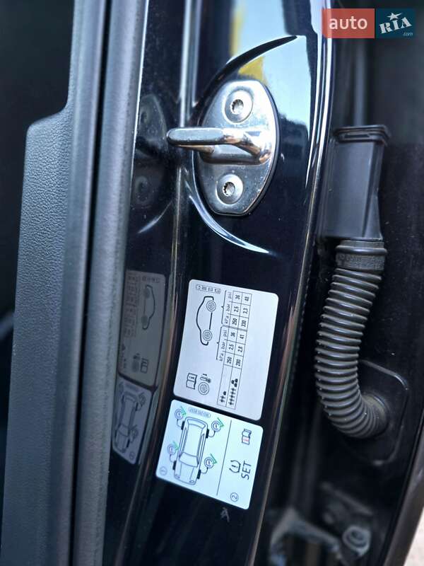 Мікровен Volkswagen Touran 2017 в Бориславі