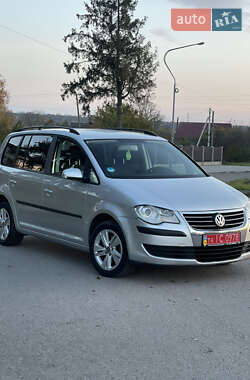 Минивэн Volkswagen Touran 2007 в Староконстантинове