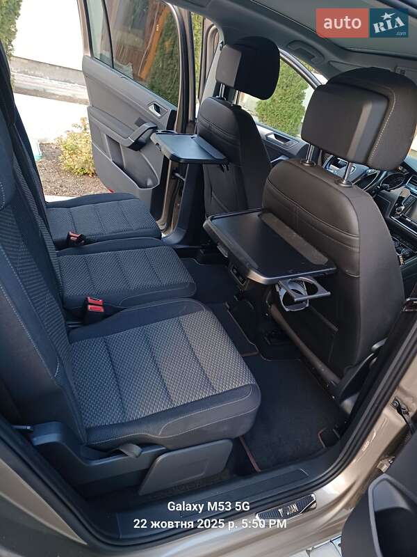 Микровэн Volkswagen Touran 2017 в Каменец-Подольском фото 2 Микровэн Volkswagen Touran 2017 в Каменец-Подольском