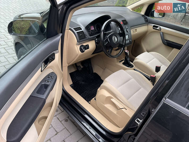 Минивэн Volkswagen Touran 2003 в Городке фото 13 Минивэн Volkswagen Touran 2003 в Городке
