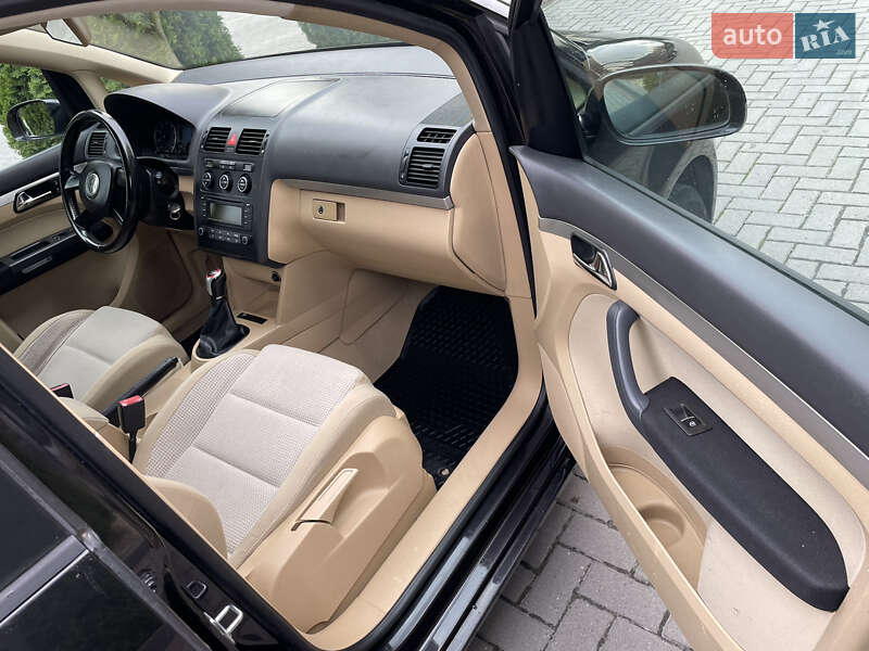 Минивэн Volkswagen Touran 2003 в Городке фото 16 Минивэн Volkswagen Touran 2003 в Городке