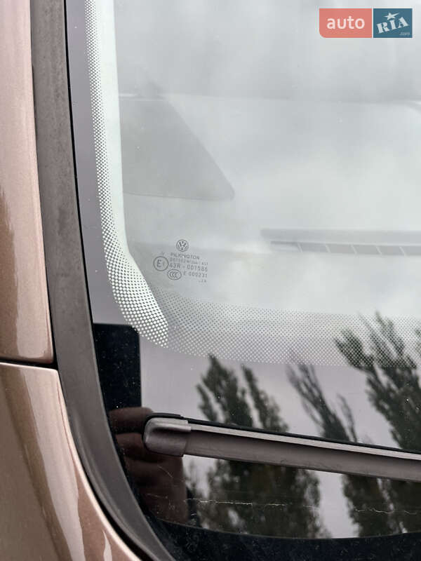 Минивэн Volkswagen Touran 2012 в Киеве
