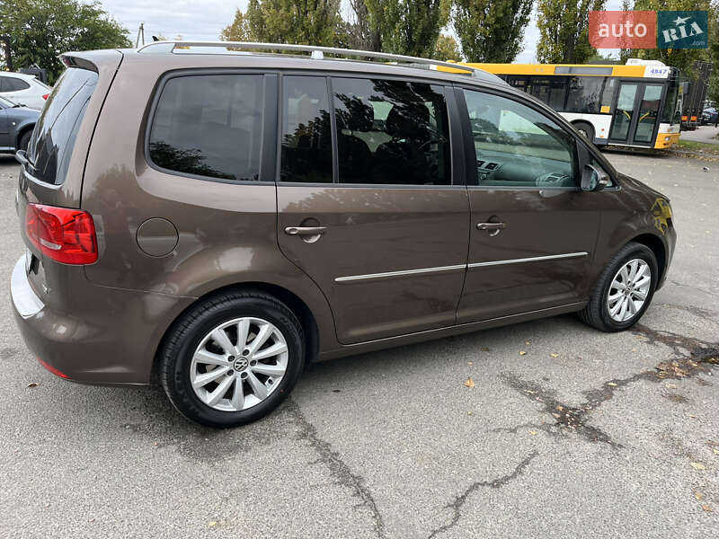 Минивэн Volkswagen Touran 2012 в Киеве