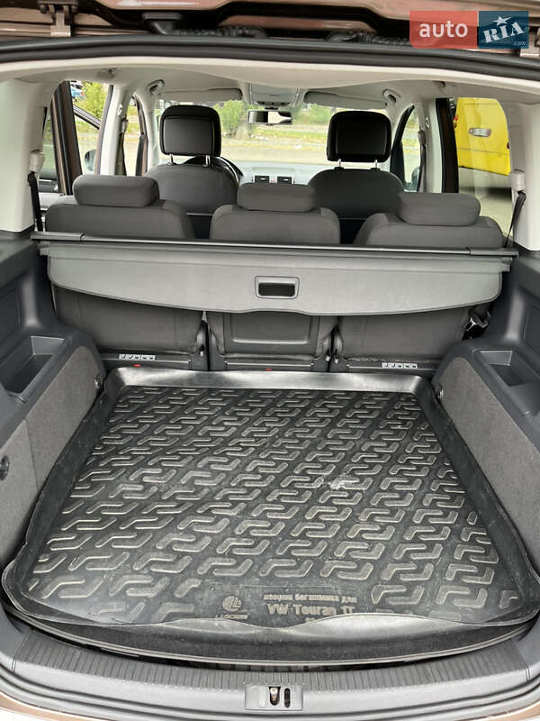 Минивэн Volkswagen Touran 2012 в Киеве